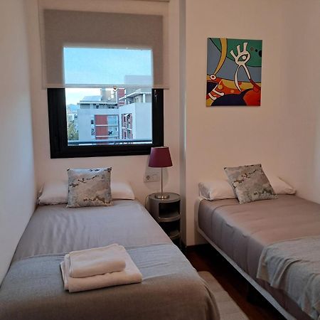 Modern Apartment, With Parking, Close To The Beach!! Сант Адриа де Бесос Екстериор снимка