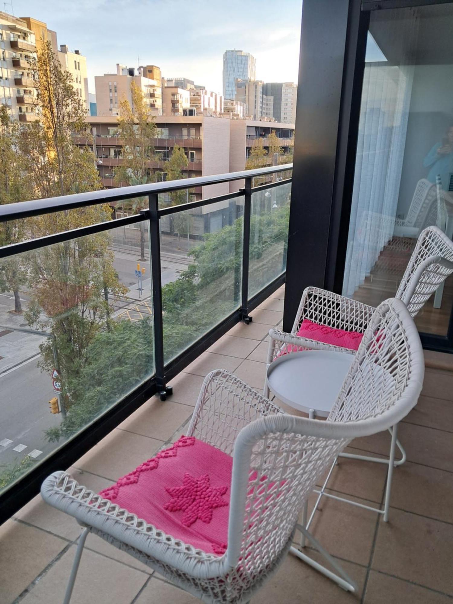 Modern Apartment, With Parking, Close To The Beach!! Сант Адриа де Бесос Екстериор снимка